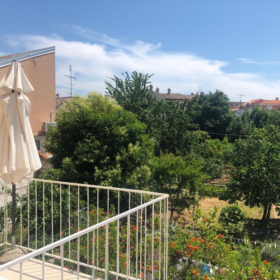 Guest House Marta Ровинь Экстерьер фото