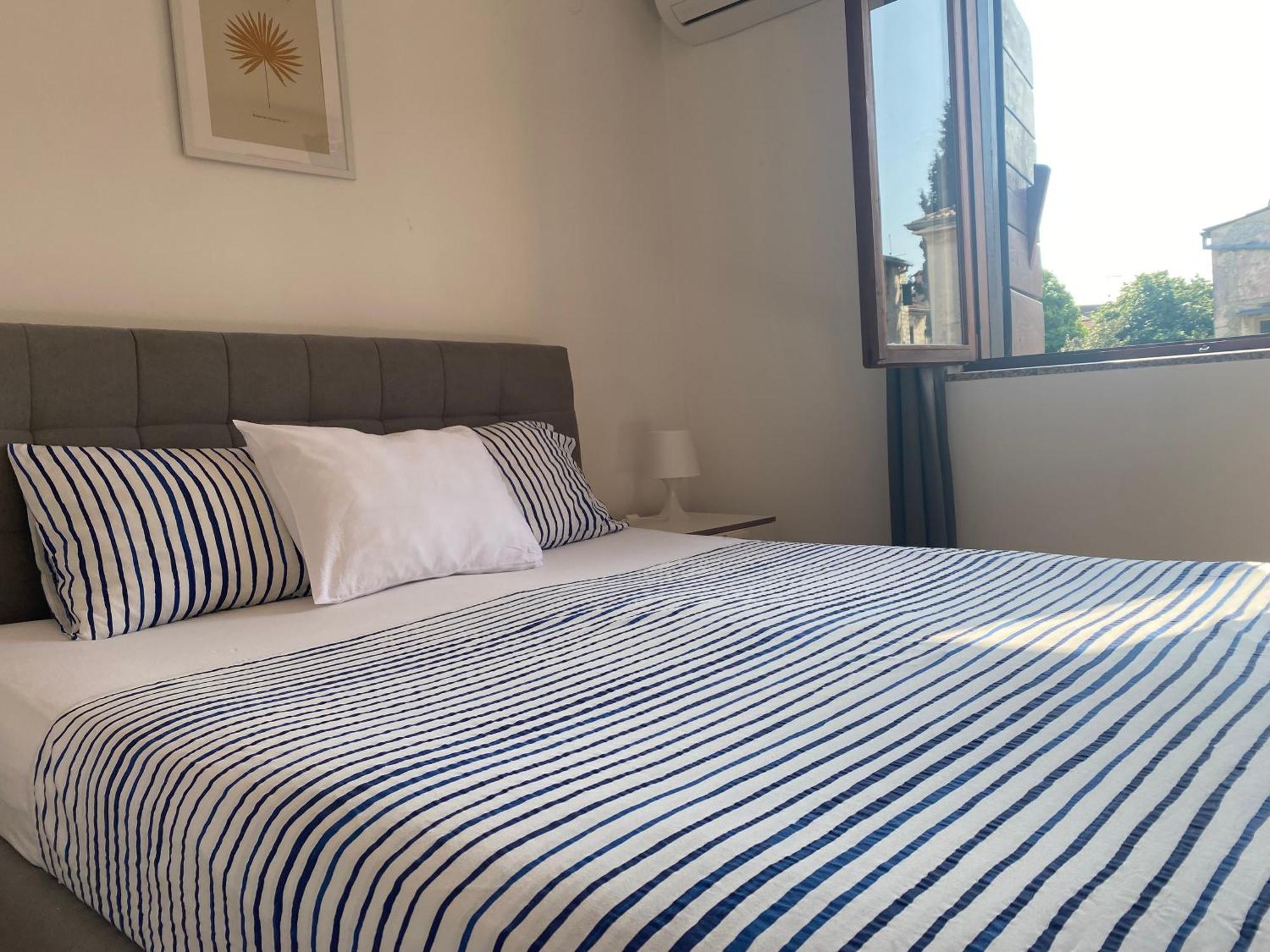 Guest House Marta Ровинь Экстерьер фото