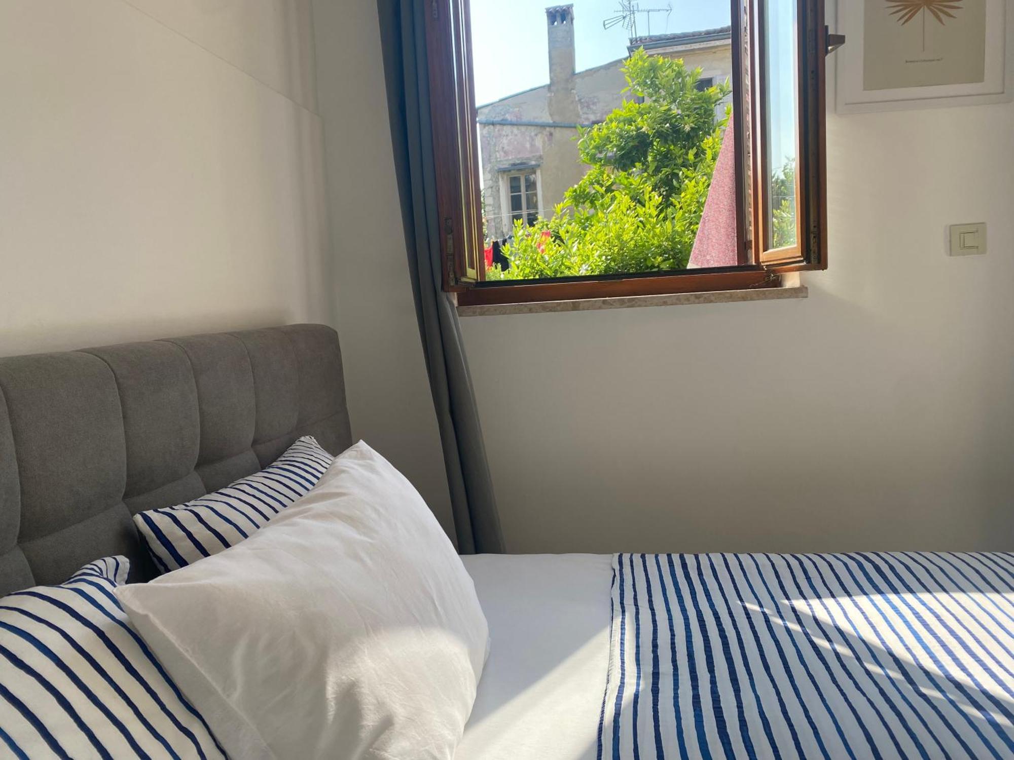 Guest House Marta Ровинь Экстерьер фото